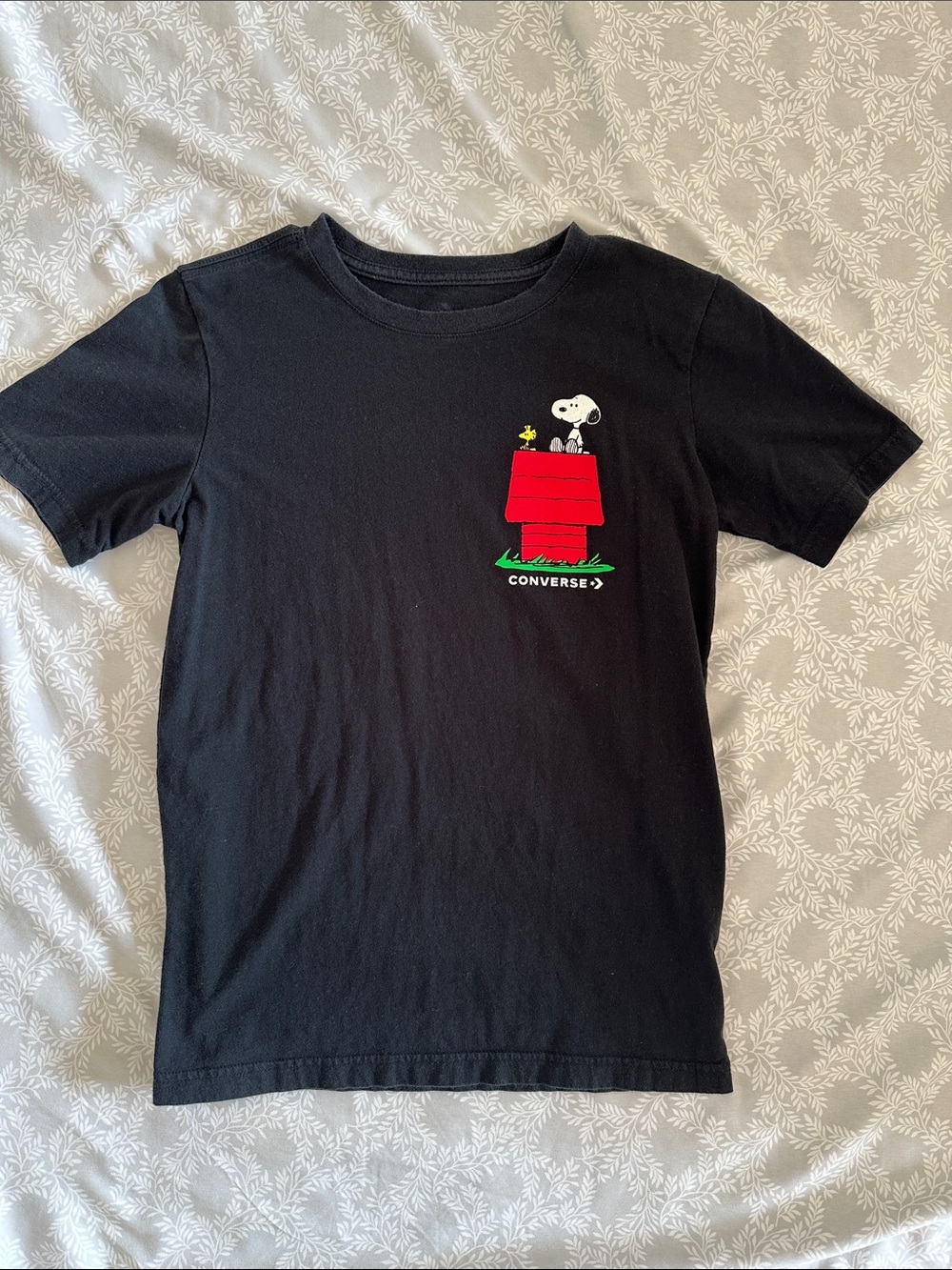 LIKE NEW 🆕 Converse Black Tee with Red Snoopy Doghouse Graphic